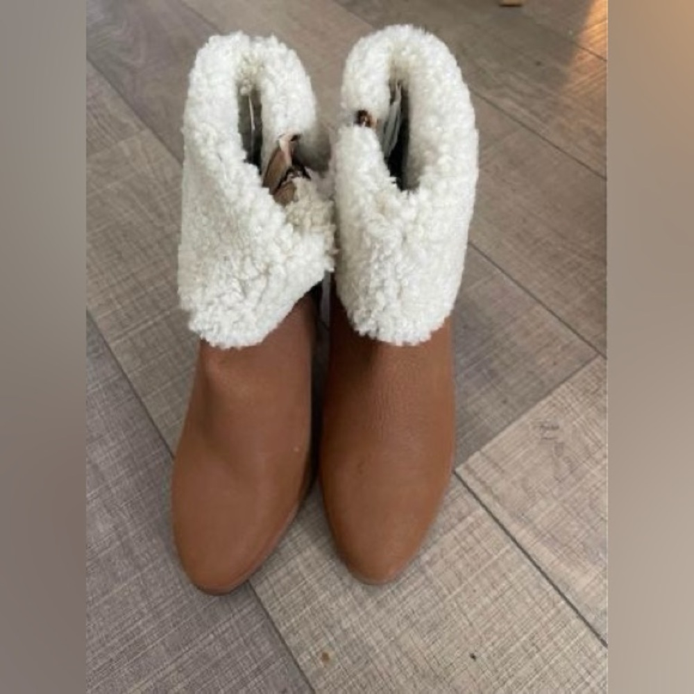 UGG highheel size 7